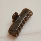 Grande Claw Clip Olive Haze